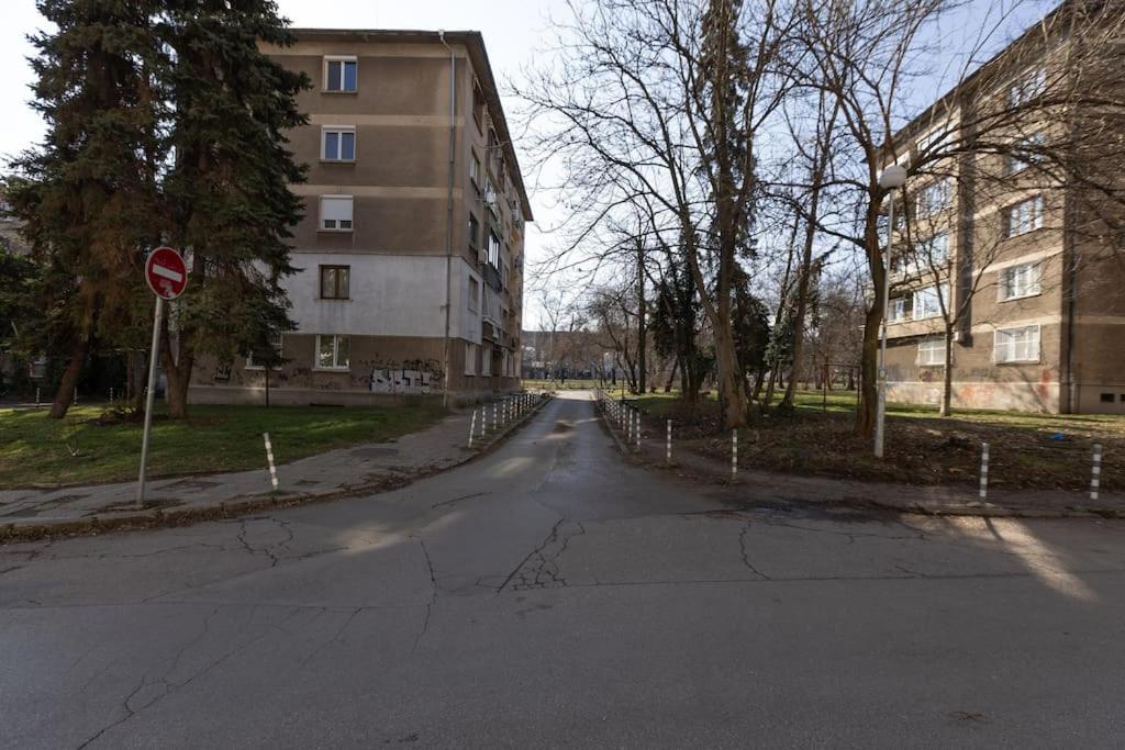 Sunny & Convenient On Dondoukov Blvd, 1 Bdr Zaimov Apartment София Екстериор снимка