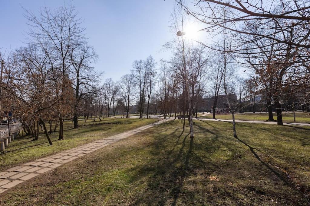 Sunny & Convenient On Dondoukov Blvd, 1 Bdr Zaimov Apartment София Екстериор снимка